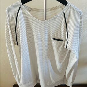 Lululemon White and Black Women's long sleeve shirt